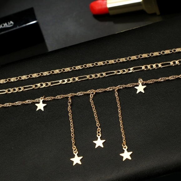 ❤️ 3/$30 Layered Gold Falling Stars Necklace - Picture 4 of 7